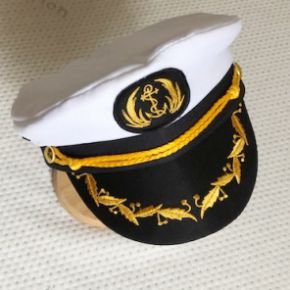 kapteiņa jūгnieku cepure
